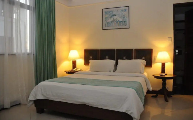 Royal Court Hotel