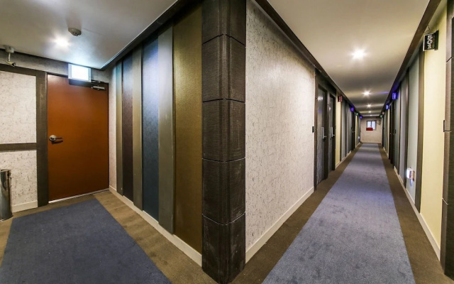 71 Street Motel