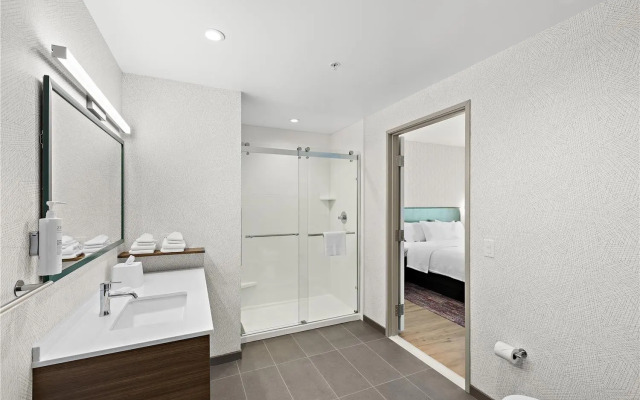 Home2 Suites by Hilton Riverside Downtown Convention Center