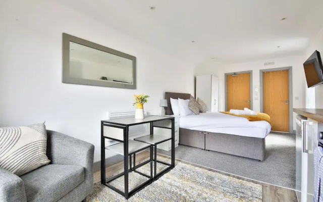 Stunning Studio In Converted Building