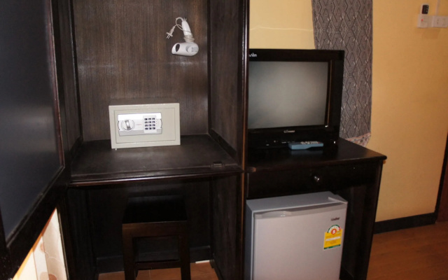 Singharat Guest House