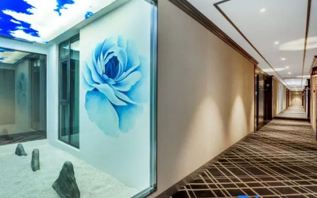 Xana Hotelle Hotel (Kunming Nanping Pedestrian Street Cuihu)