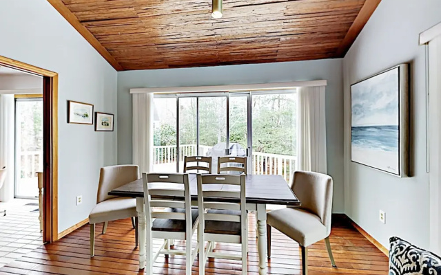 Cape Cod Retreat - 3 Br Home