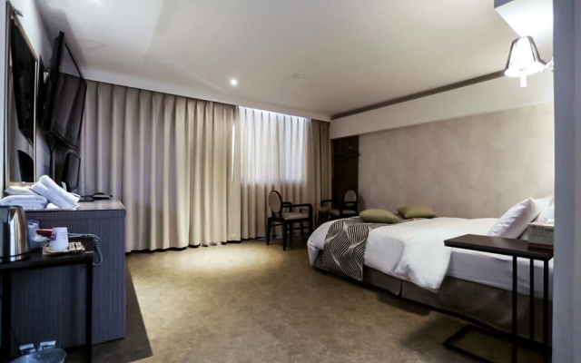 Yeoju Reverse Hotel