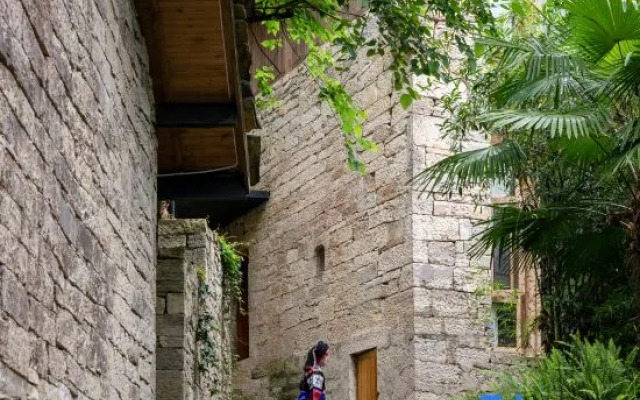 Jianglu Village Dawn Resort