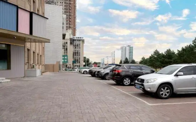 HanTing Hotel (Qiqihar Financial Street)