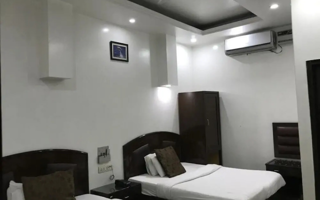 Hotel Metro Plaza - New Delhi Railway Station