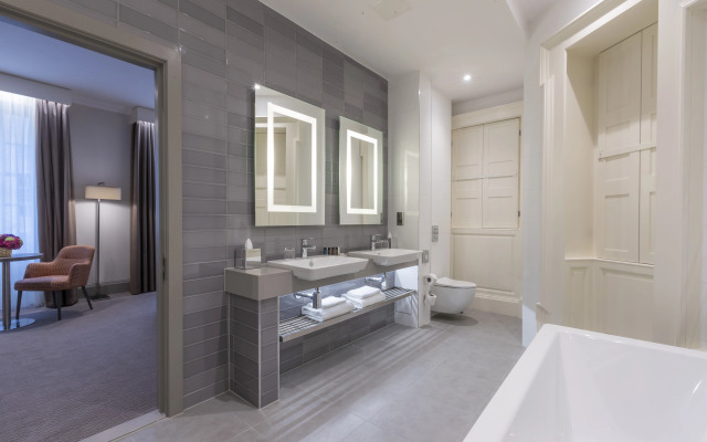 Отель Clayton Hotel Charlemont