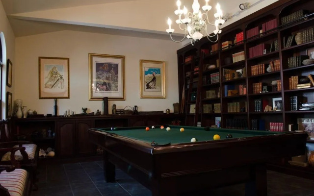 Pueblo Canyon Inn