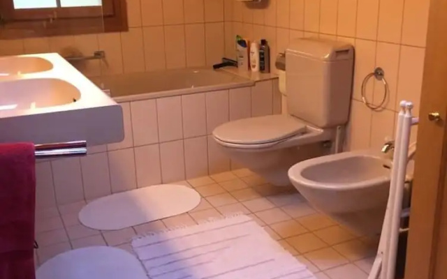 Cozy spacious Flat right in the village