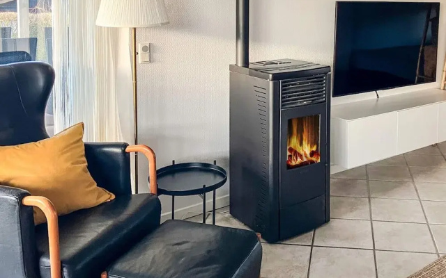 6 Person Holiday Home in Bogense