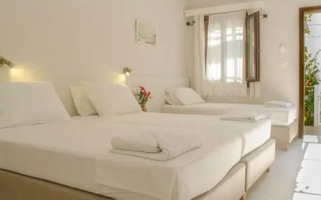 Kalypso Studios & Rooms