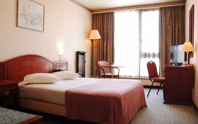 Отель 9Hotel Chelton Бельгия, Брюссель - отзывы, цены и фото номеров - забронировать отель 9Hotel Chelton онлайн комната для гостей