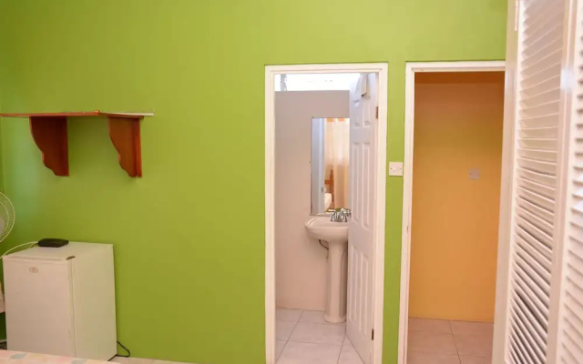 Hillview Apartments