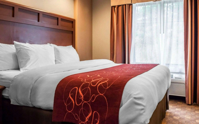 Comfort Suites Monaca