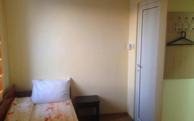 Cvetkov Guest Rooms