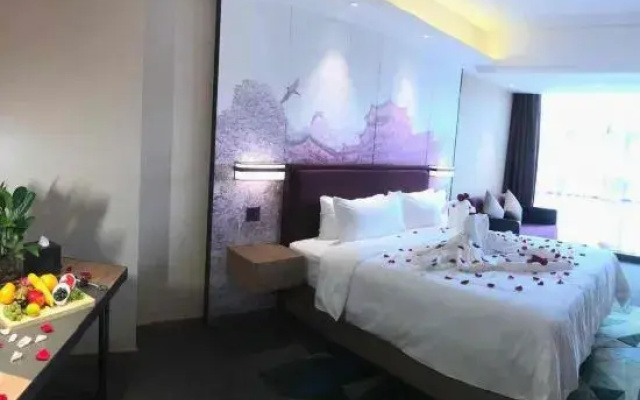Lingzhi Hotel Duyun