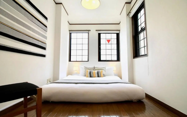 30sec walk to PeacePark, Beautiful Condo - B