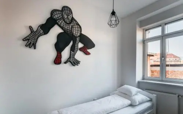 Bond Apartment