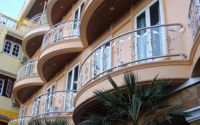P.72 Hotel