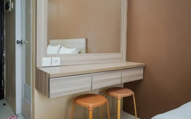 Modern And Relax Studio Room At Serpong Greenview Apartment