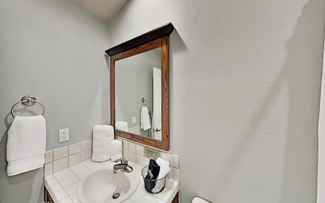 1580mrub 2 Bedroom Townhouse