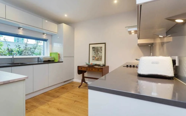Veeve - Waterfront Flat