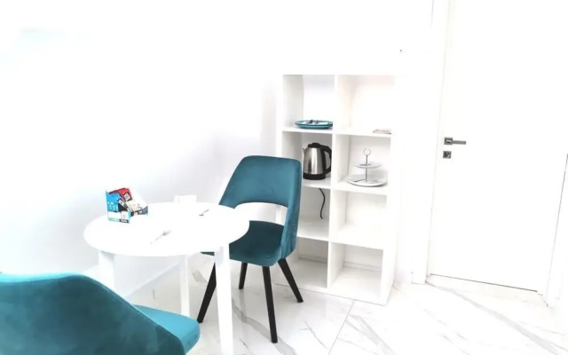Lumiere Luxe Suites