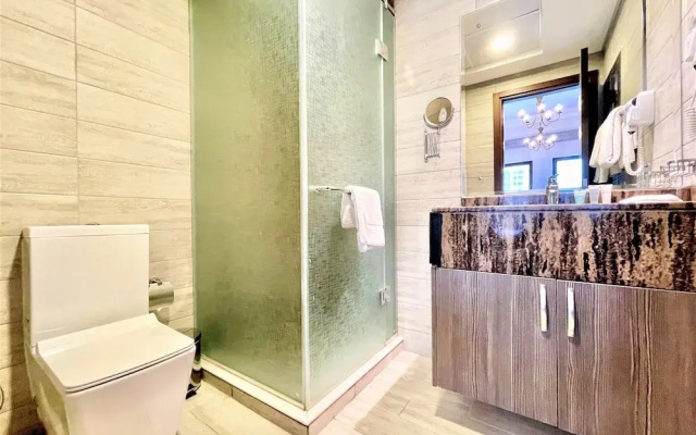 Spacious Marbella 2BR With Scenic Views