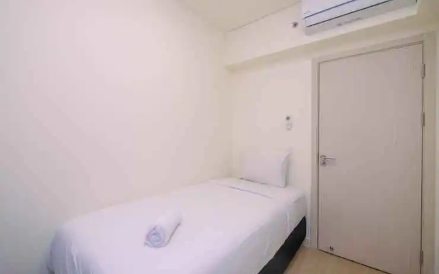 Strategic and Comfort 3BR Meikarta Apartment By Travelio