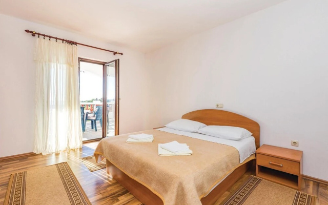 Beautiful Home in Banjol With Wifi and 2 Bedrooms
