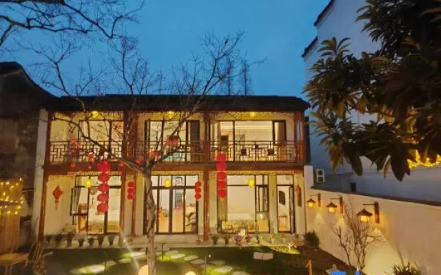 Zhouzhuang Linshui Huachenyuexi Homestay