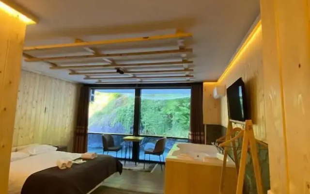 Dogal Suit Bungalov
