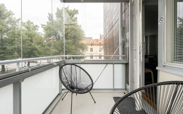 Spacious 1BR at Downtown with Balcony