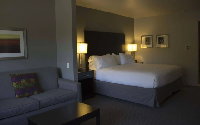 Holiday Inn Express & Suites Tahlequah by IHG