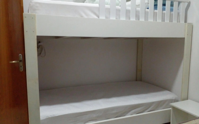 Casa confortável com churrasqueira, wifi e piscina estrutural