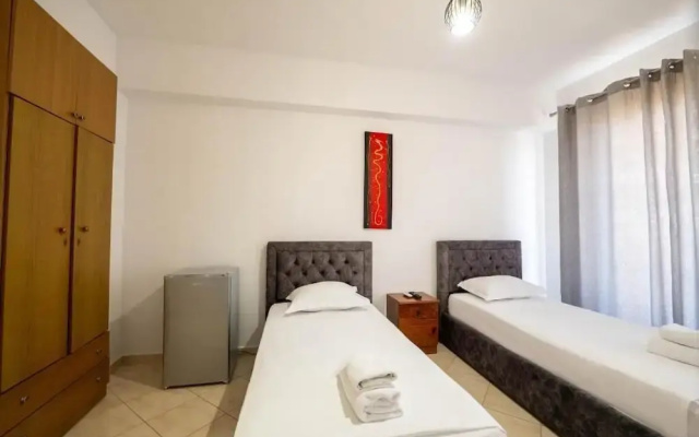 Alnes Hotel