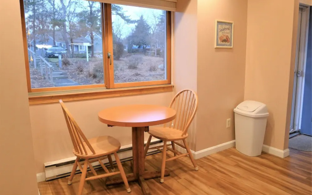 51 Middlecott - 2 Bedroom Condo