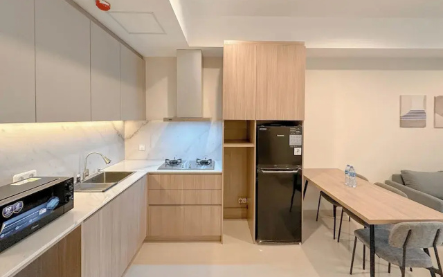 Stunning And Simply 2Br At Grand Sungkono Lagoon Apartment