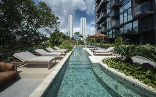 Spacious 2br w Terrace Lounge