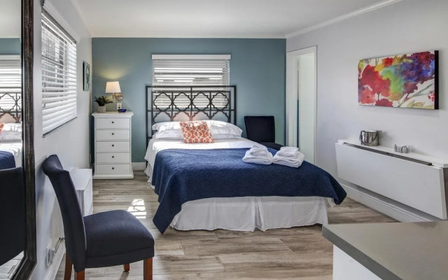 May-Dee Suites