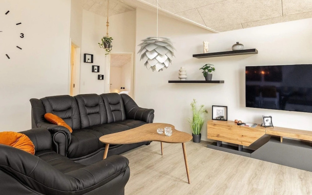 10 Person Holiday Home in Idestrup