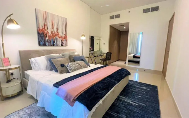 Luxury Dubai Creek Harbour Waterfront Apartment