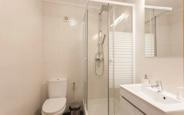 Moniz Studio Apartment - by LU Holidays