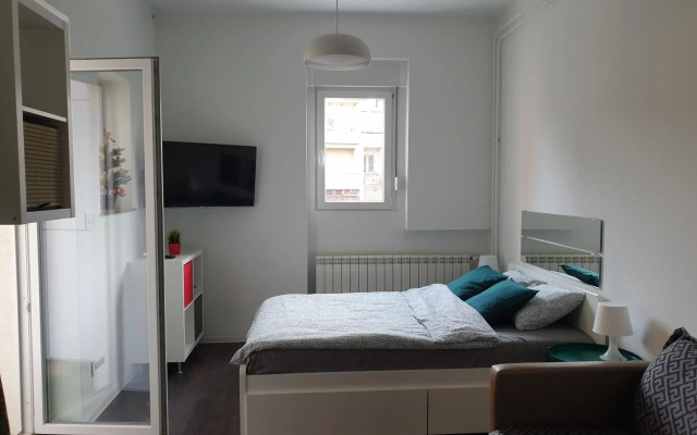 Studio appartment "Savski Trg"