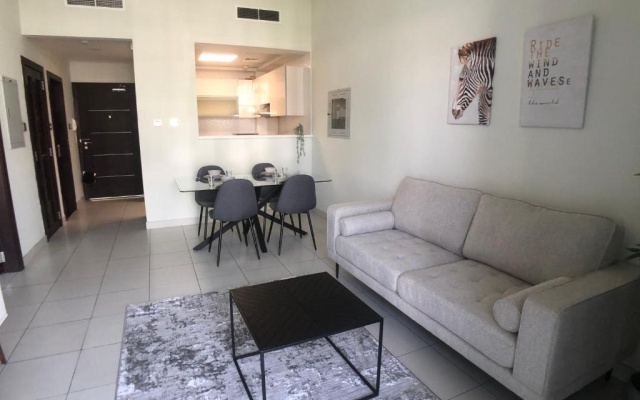 Park View & Spacious One Bedroom Apartment