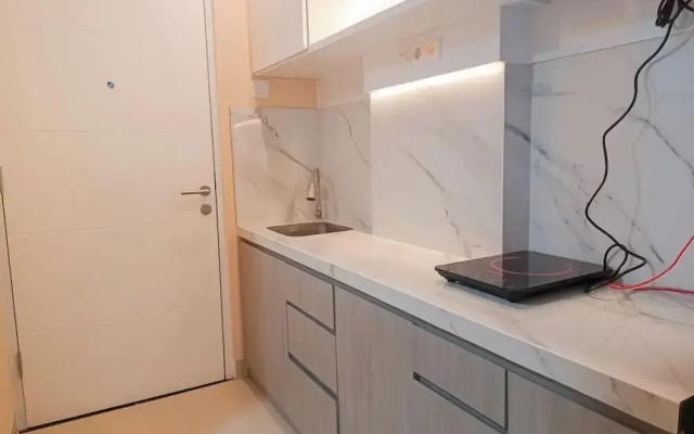 Spacious Studio At Tamansari Skylounge Makassar Apartment