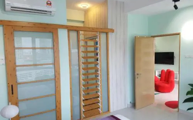Garden Apartment at Zenith