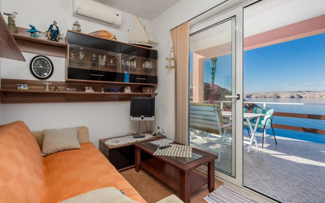 Nice Home in Jablanac With Wifi and 1 Bedrooms