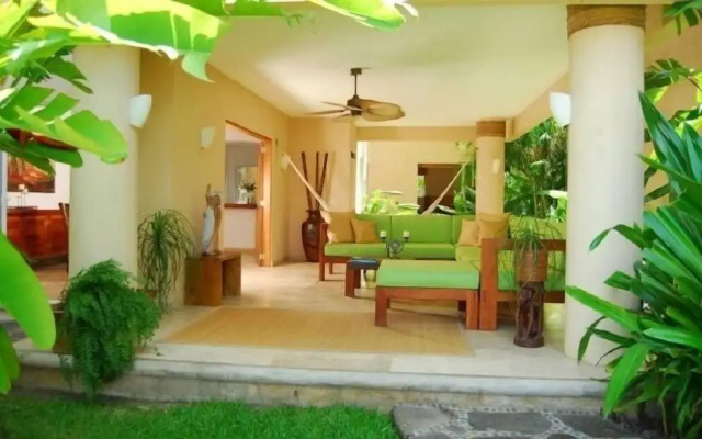 Villa Naivi Brisas 5BR by Villas HK28